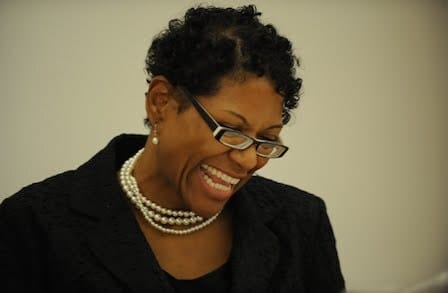 Color photograph of poet Honorée Jeffers