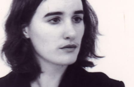 Black and white headshot of poet Alissa Leigh.