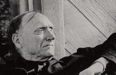 Black and white headshot of poet and New Critic Robert Penn Warren