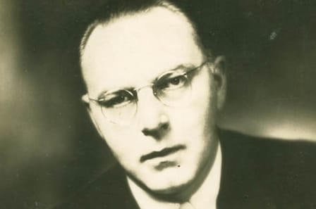Black and white headshot of poet Hervey Allen.