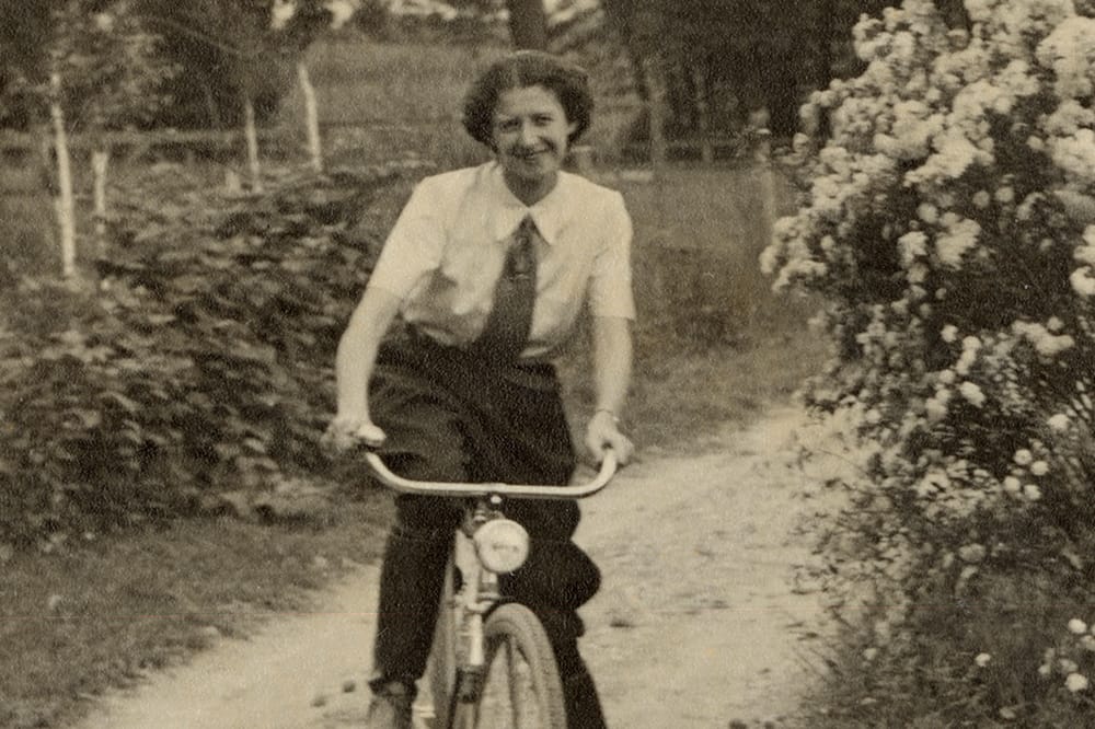 Photograph of Antonia Pozzi riding a bike
