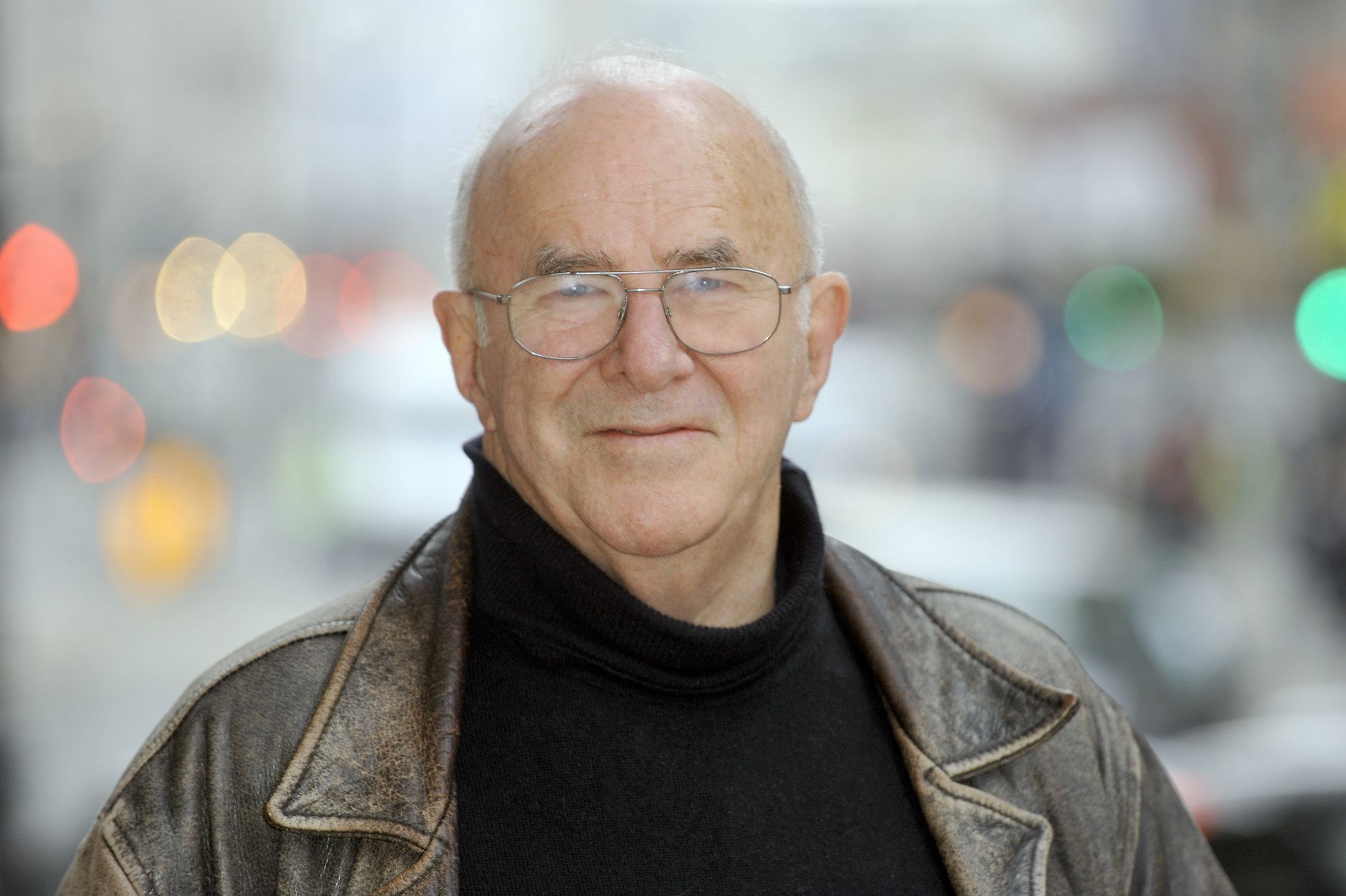 Clive James outside BBC Broadcasting House 6th Nov 2008.