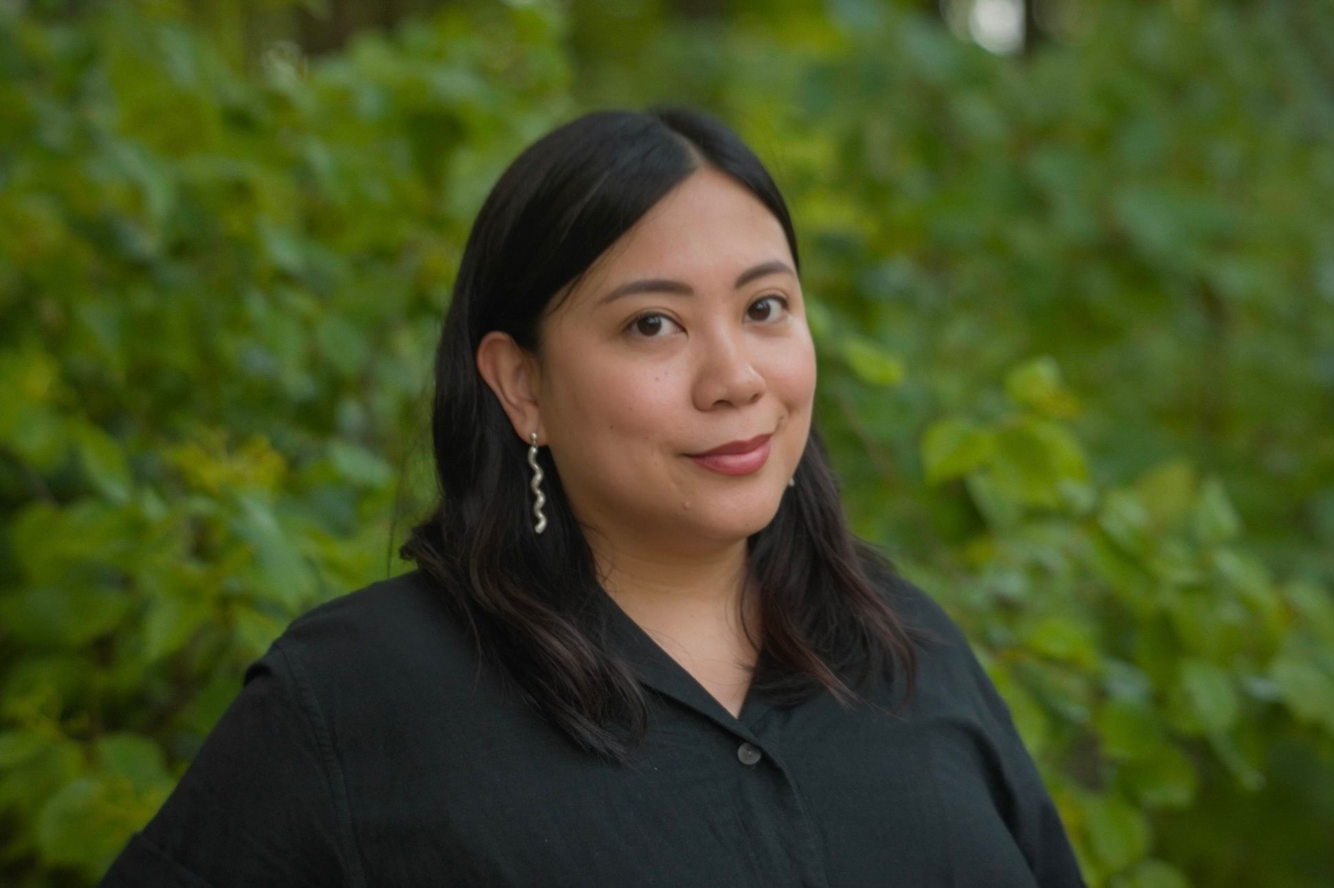 Headshot of Helene Achanzar