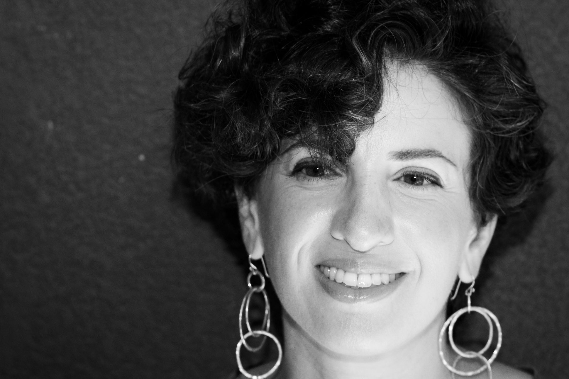 Headshot of Shoshana Olidort
