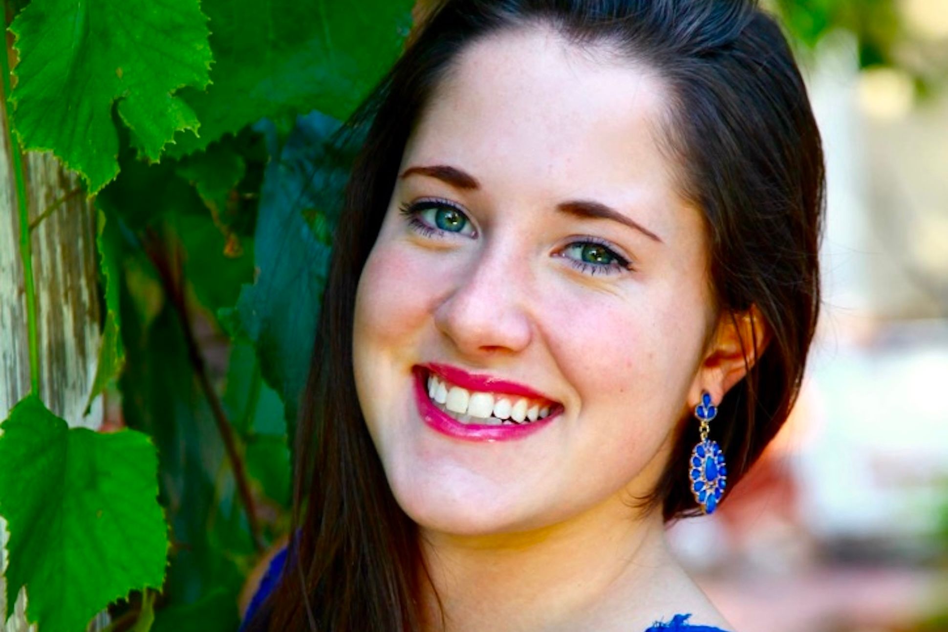 Headshot of Caroline Laganas
