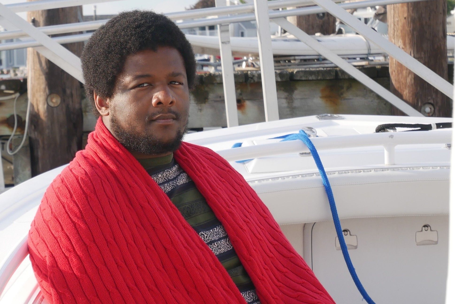 Headshot of poet Dāshaun Washington