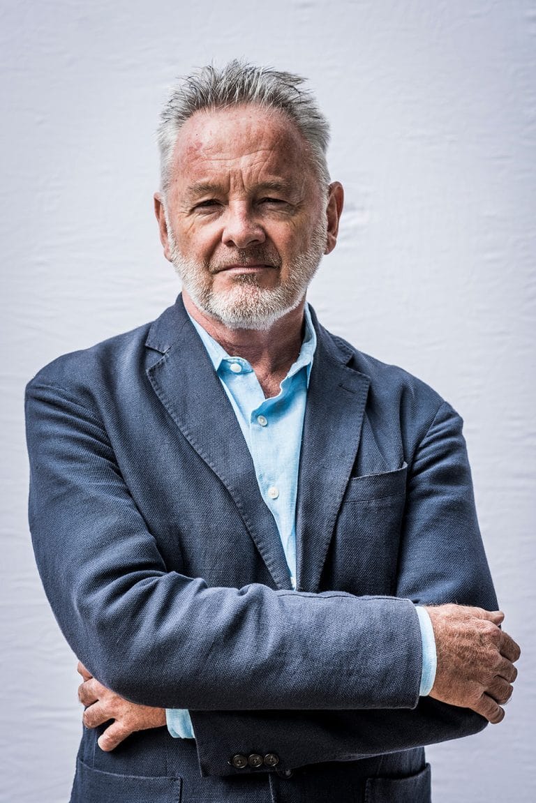 Headshot of Robin Robertson